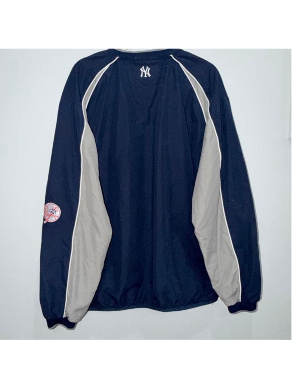 MLB New York Yankees Windbreaker Jacket Blue with White Side Panels and White 'Y - Picture 3 of 4